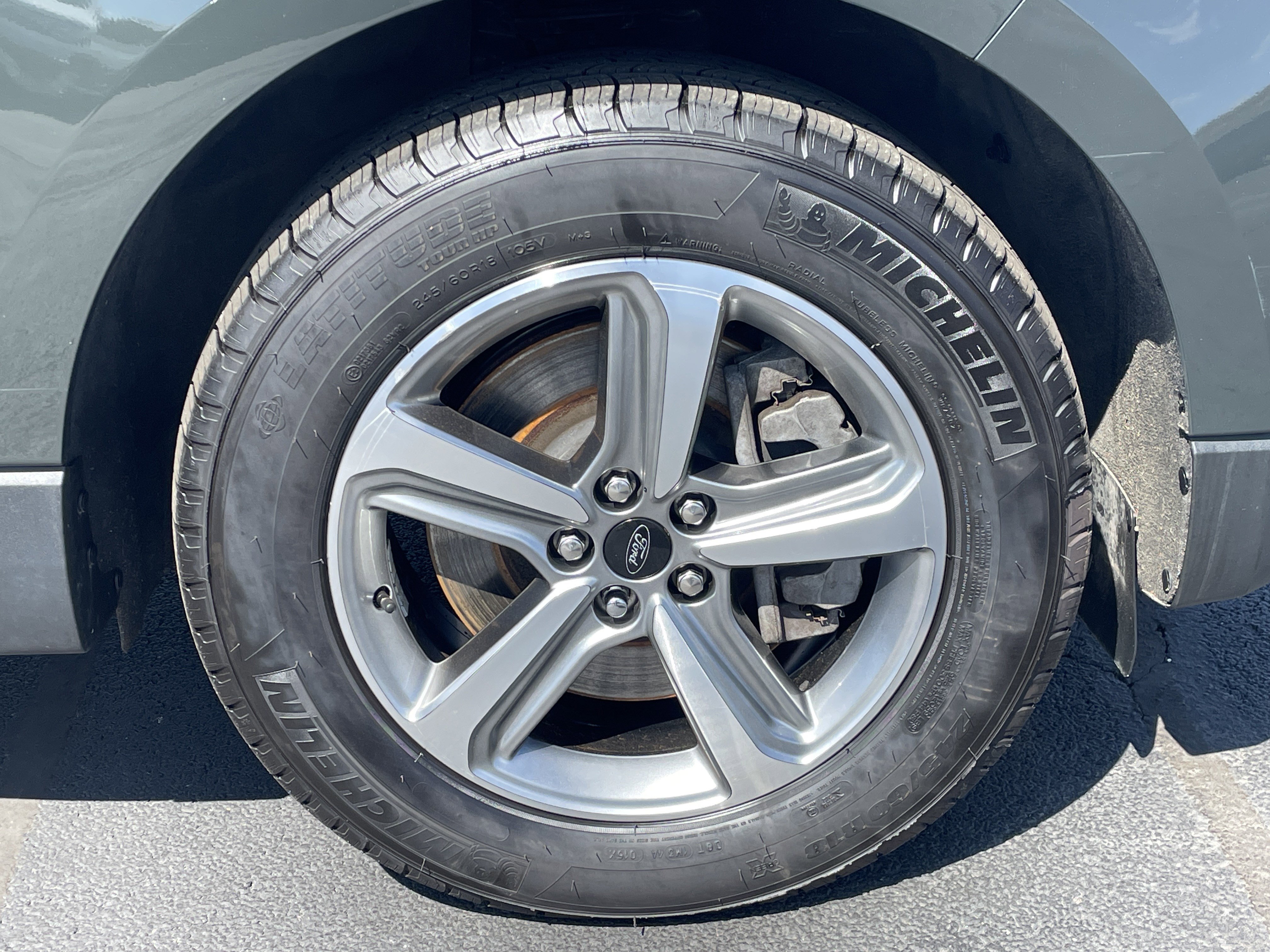 Used 2024 Ford Edge SEL w/ Convenience Package image 11