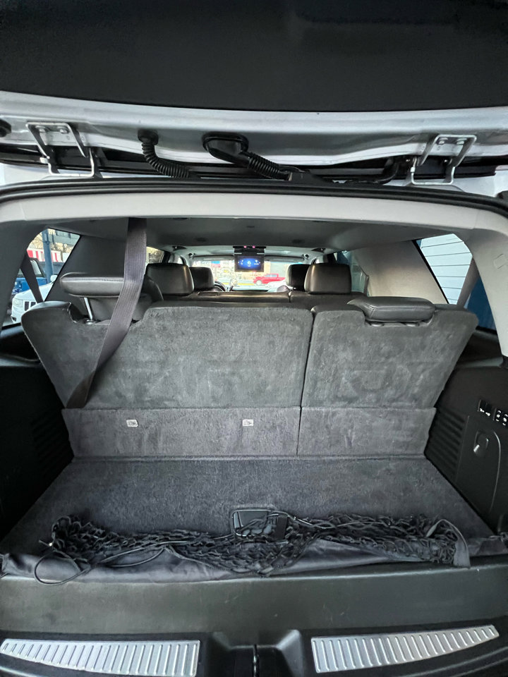 Used 2017 Cadillac Escalade Luxury image 7