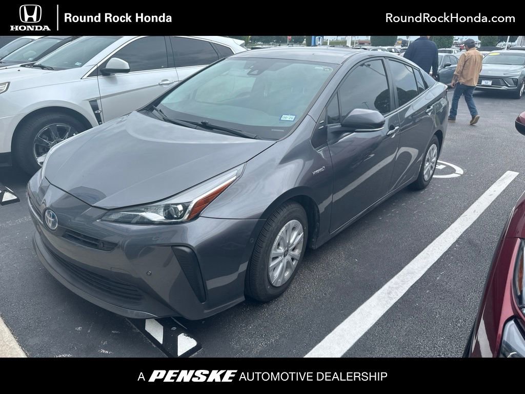 Used 2022 Toyota Prius LE FWD image 1