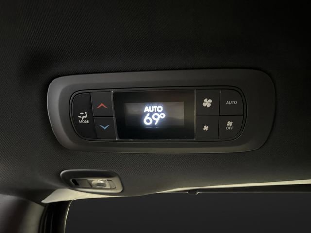 New 2026 Chrysler Pacifica Limited w/ S Appearance Package image 34