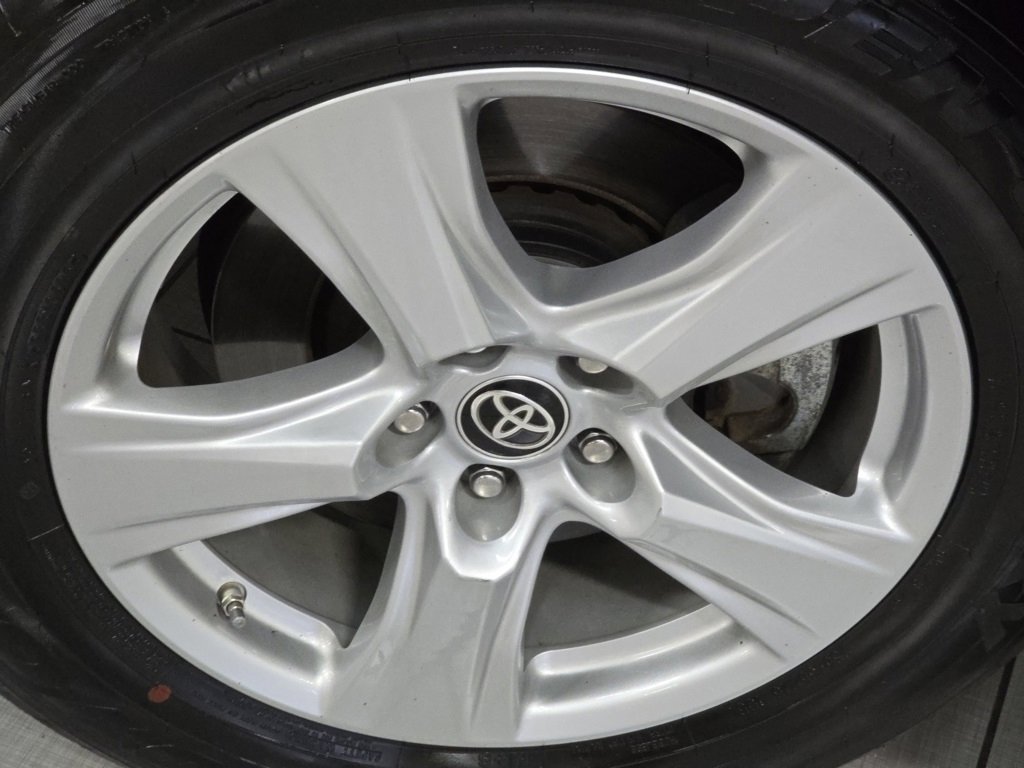 Certified 2023 Toyota Highlander L image 11