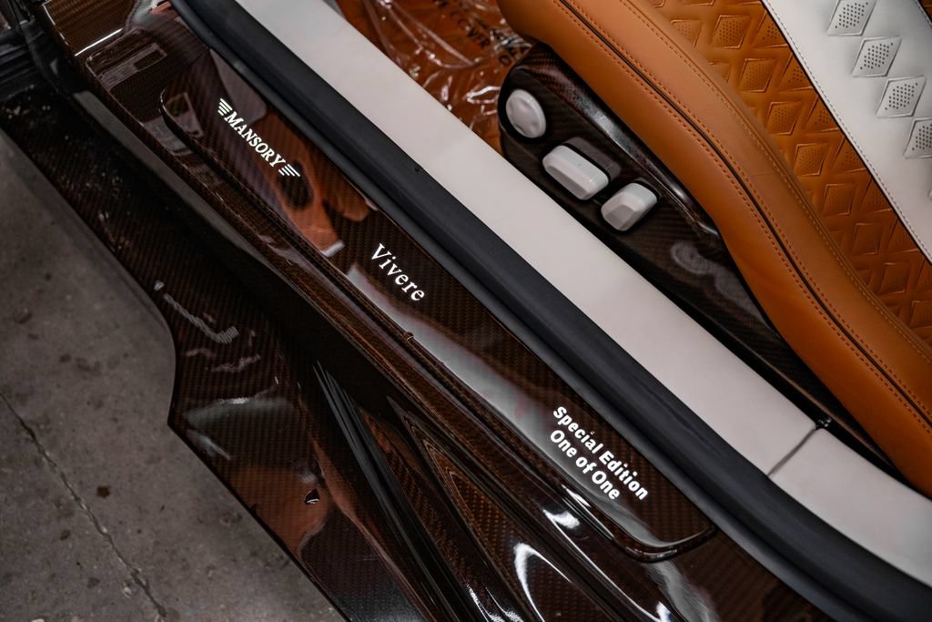 Used 2020 Bugatti Chiron AWD/4WD image 36