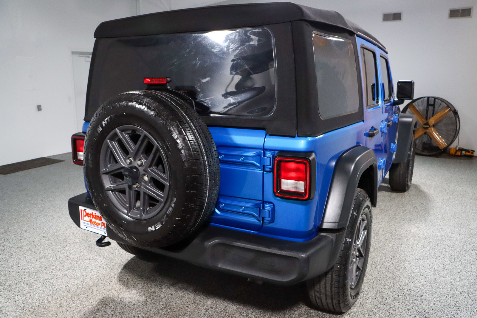 Used 2024 Jeep Wrangler Unlimited Sport image 7