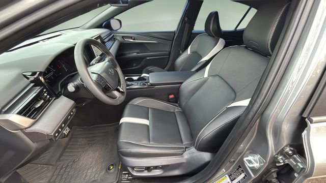 Used 2025 Toyota Camry SE image 18