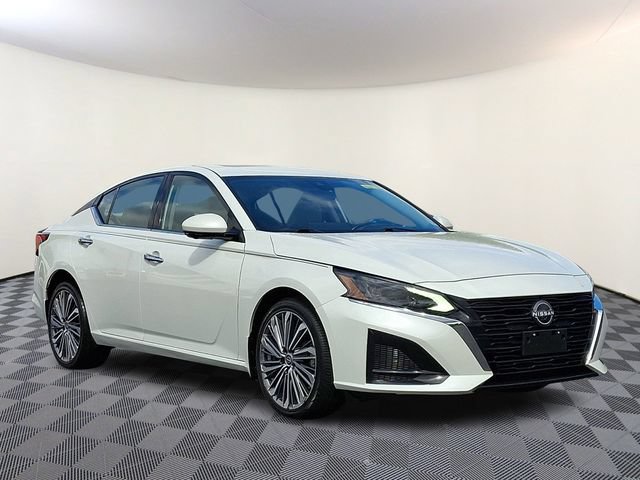 Used 2023 Nissan Altima 2.5 SL AWD/4WD image 1
