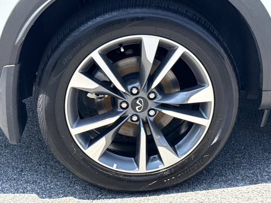 Certified 2025 INFINITI QX60 Luxe w/ Vision Package AWD/4WD image 29