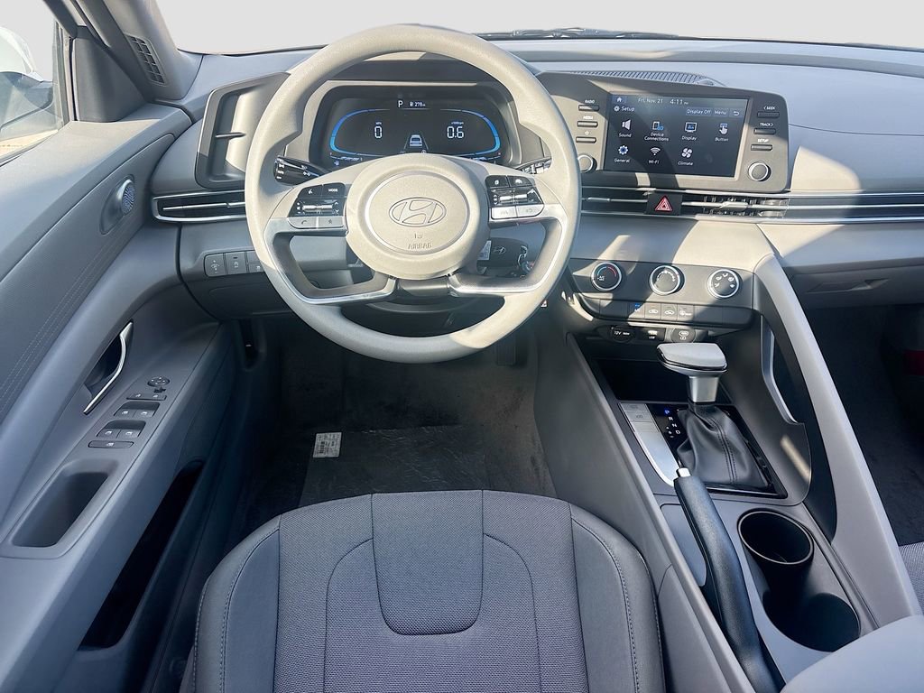 New 2026 Hyundai Elantra SE image 21