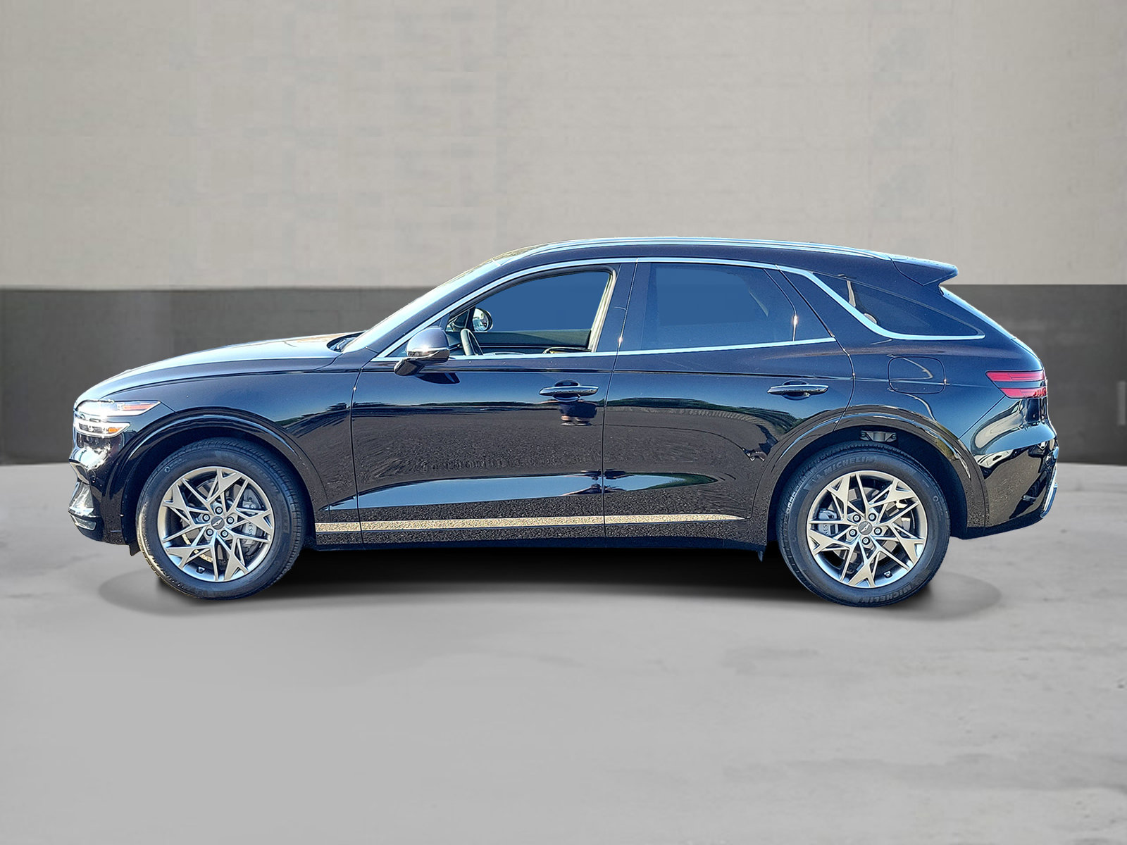 Certified 2024 Genesis GV70 2.5T w/ Cargo Package AWD/4WD image 3