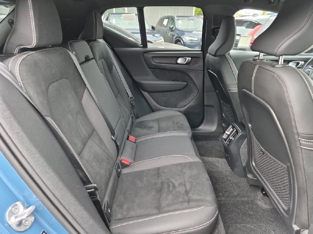 Certified 2024 Volvo XC40 Recharge Ultimate w/ Protection Package Premier RWD image 29