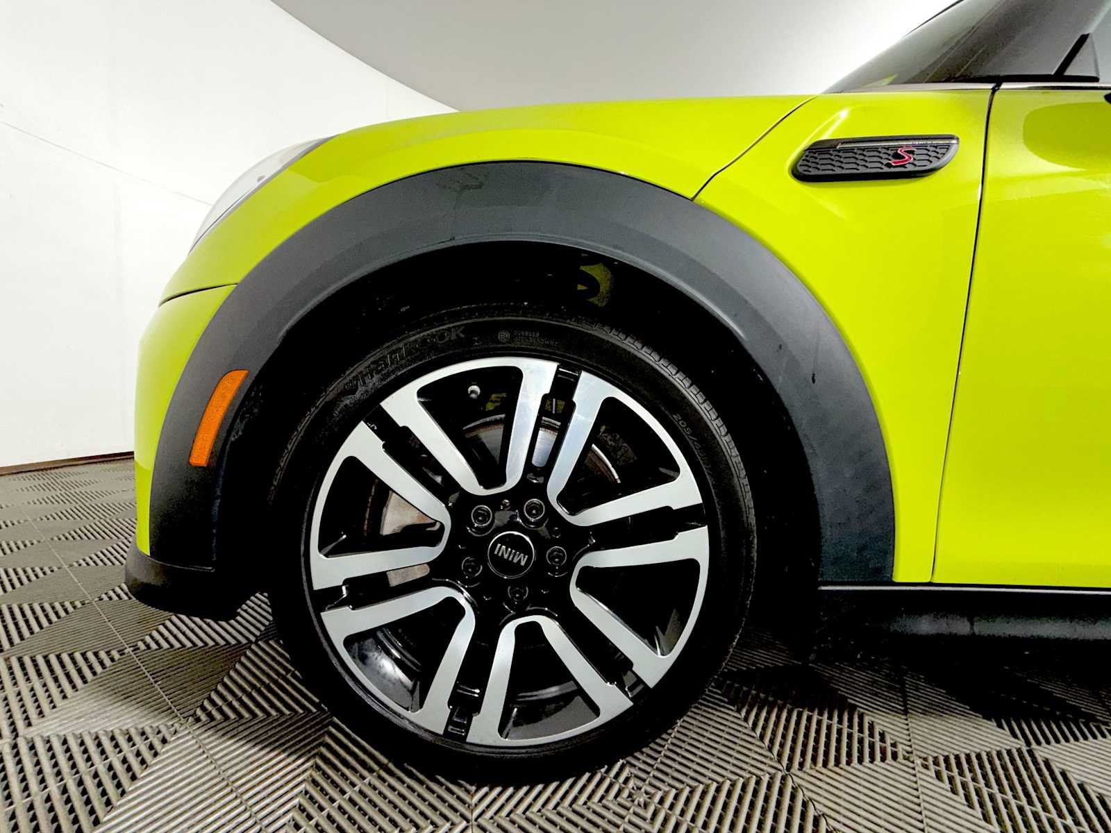Used 2023 MINI Cooper S w/ Signature Upholstery Package FWD image 8