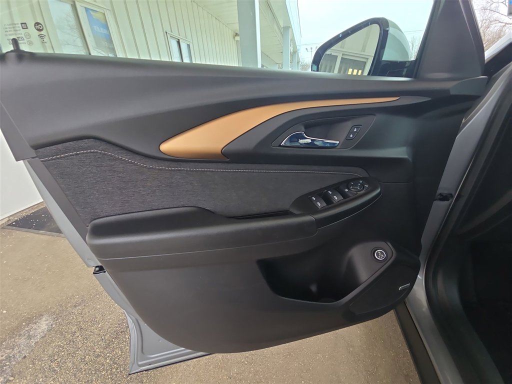 Used 2023 Chevrolet TrailBlazer ACTIV w/ Sun and Liftgate Package image 22