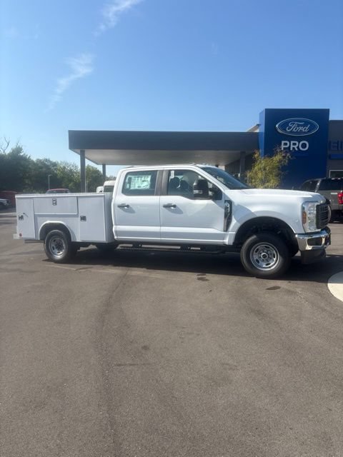 New 2026 Ford F250 XL w/ XL Chrome Package AWD/4WD video 1