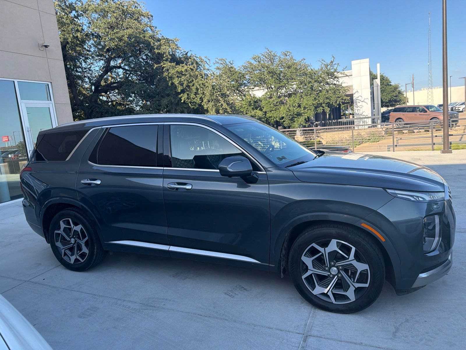 Used 2022 Hyundai Palisade Calligraphy AWD/4WD image 4