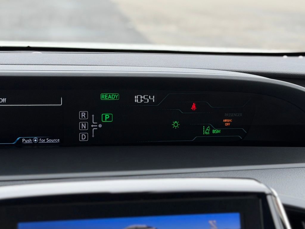 Used 2017 Toyota Prius Prime Advanced image 11