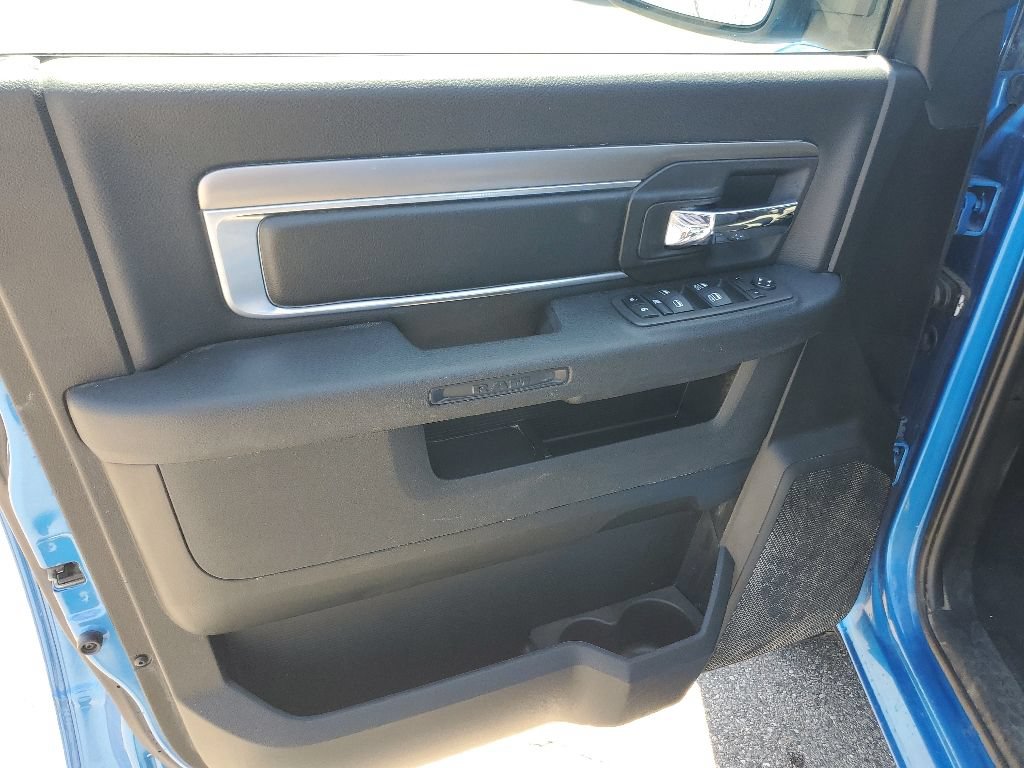 Used 2024 RAM 1500 Warlock AWD/4WD image 8
