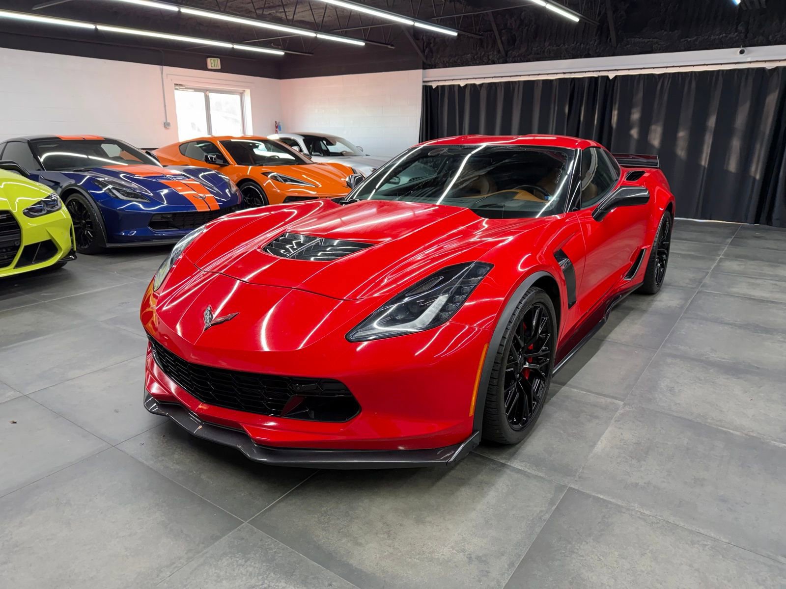 Used 2016 Chevrolet Corvette Z06 w/ 3LZ Preferred Equipment Group image 1