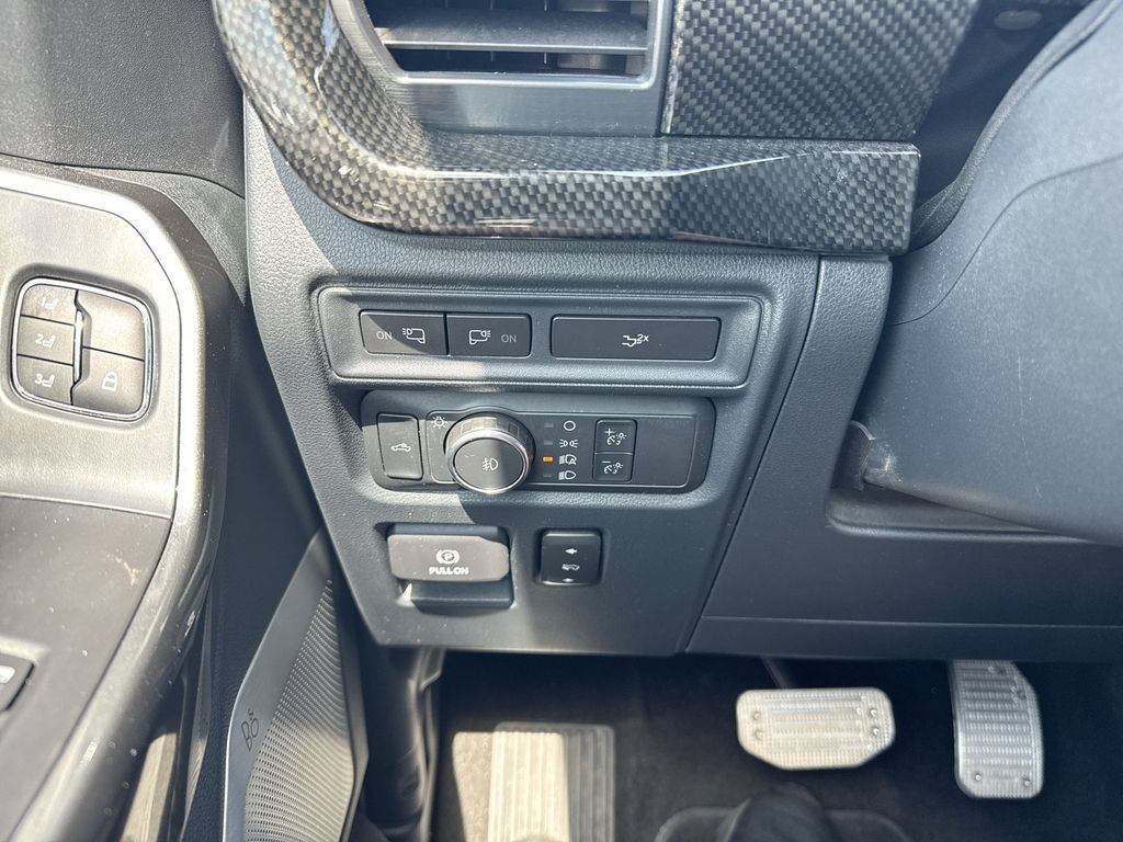 Used 2022 Ford F150 Lariat w/ Equipment Group 502A High AWD/4WD image 18