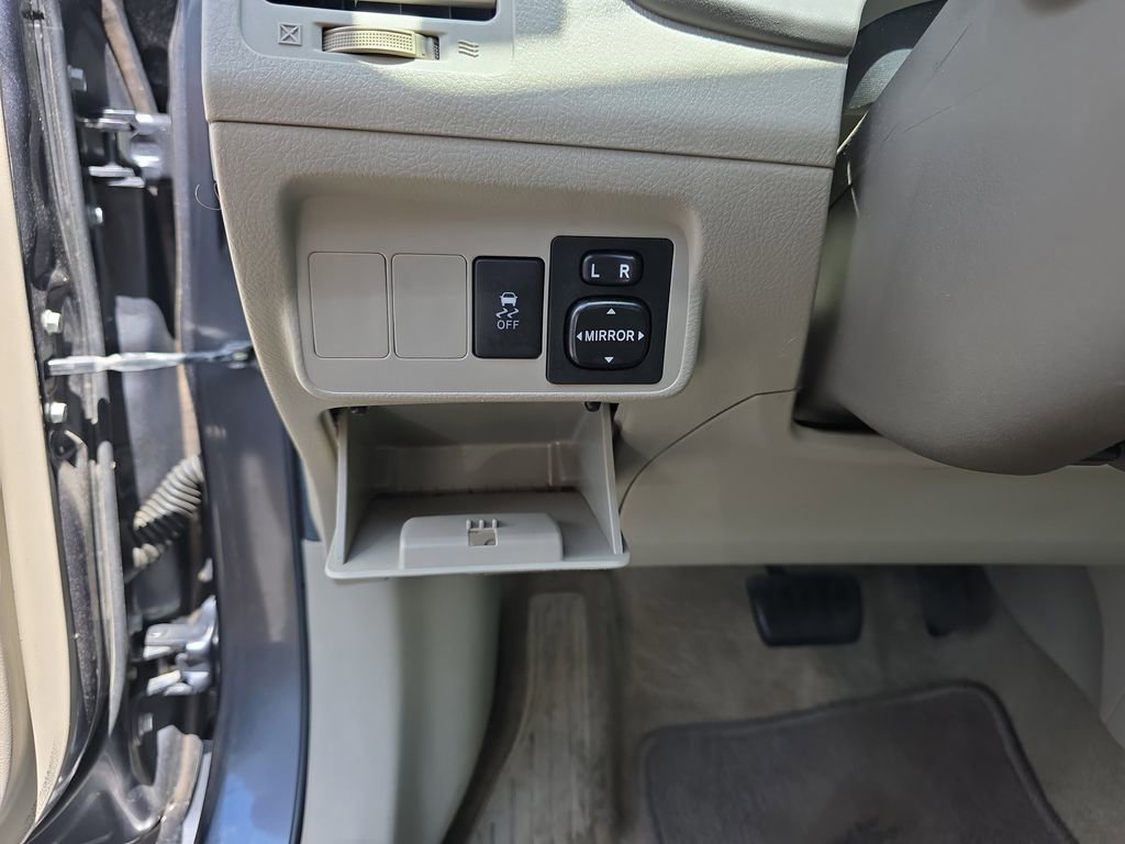 Used 2010 Toyota Corolla LE image 20