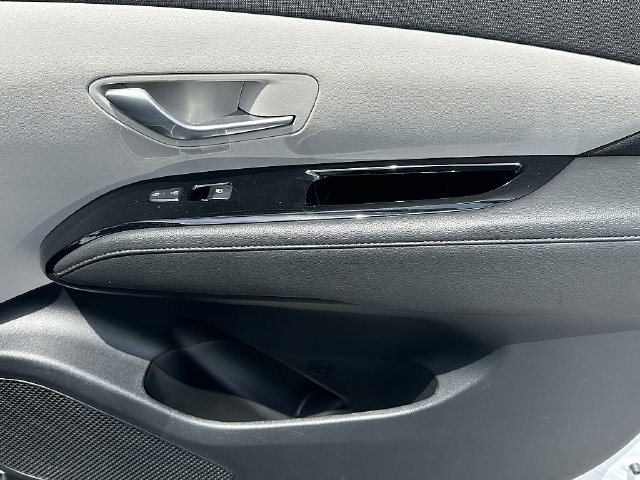 Used 2022 Hyundai Tucson Limited w/ Cargo Package AWD/4WD image 12