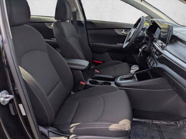 Used 2021 Kia Forte LXS FWD image 19