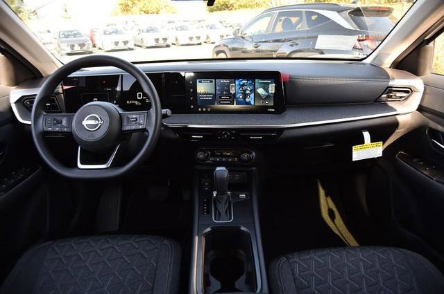 New 2026 Nissan Kicks SV FWD image 8