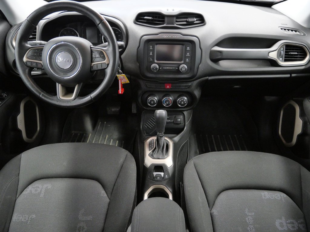 Used 2015 Jeep Renegade Latitude FWD image 14