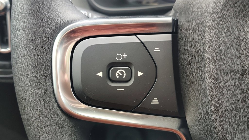 New 2026 Volvo XC40 B5 Plus w/ Climate Package image 14