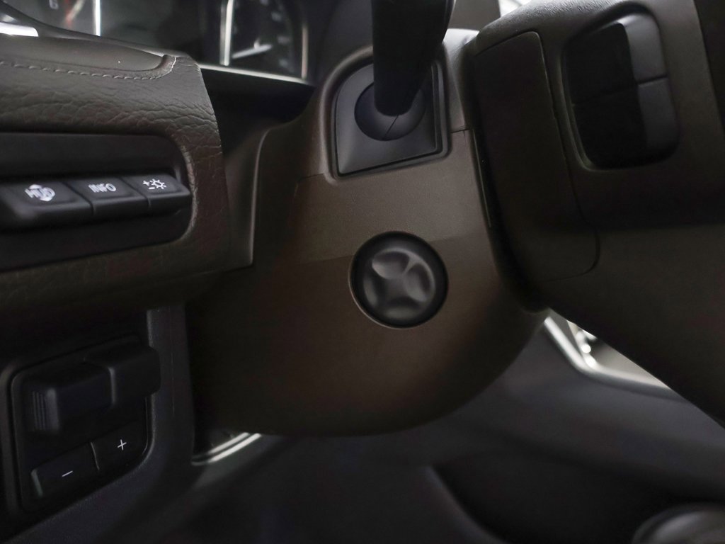 Used 2021 GMC Yukon Denali w/ Denali Premium Package image 48