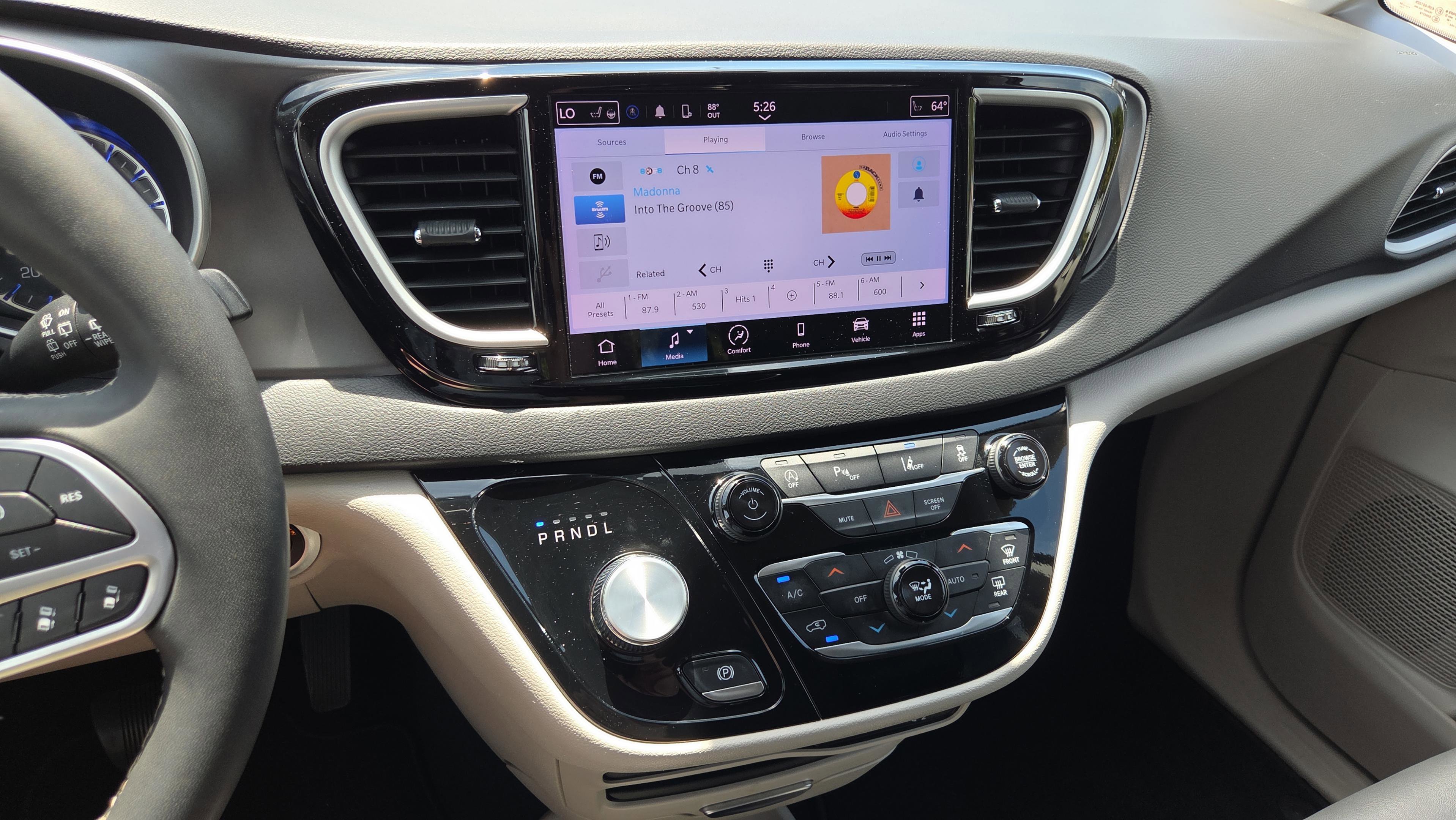 Used 2024 Chrysler Pacifica Touring-L FWD image 20