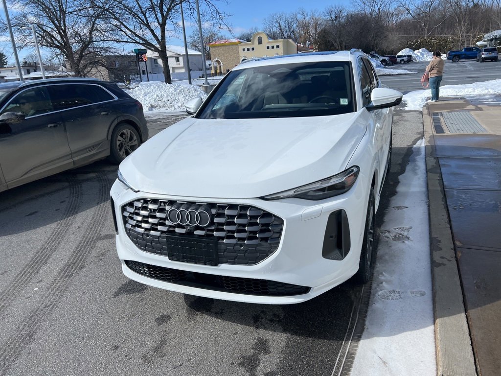 Certified 2025 Audi Q5 Premium w/ Convenience Package image 51