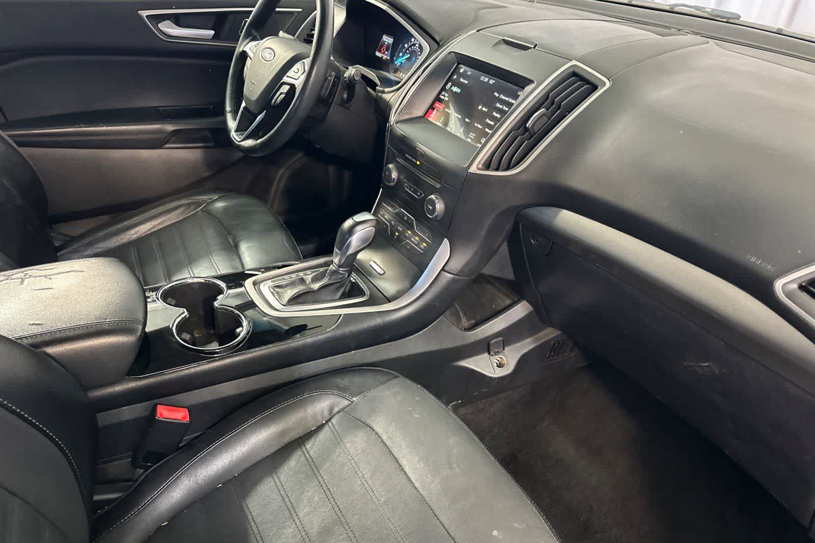Used 2018 Ford Edge SEL w/ Equipment Group 201A FWD image 17