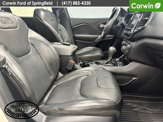 Used 2019 Jeep Cherokee Overland w/ Technology Group image 9