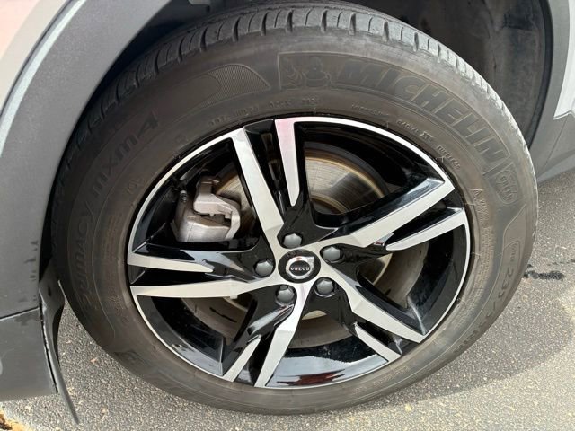 Used 2025 Volvo XC40 B5 Core AWD/4WD image 10