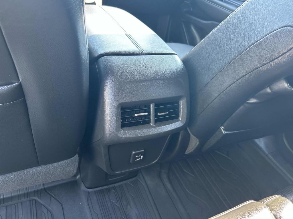 Used 2023 GMC Terrain SLT w/ Infotainment Package II AWD/4WD image 19