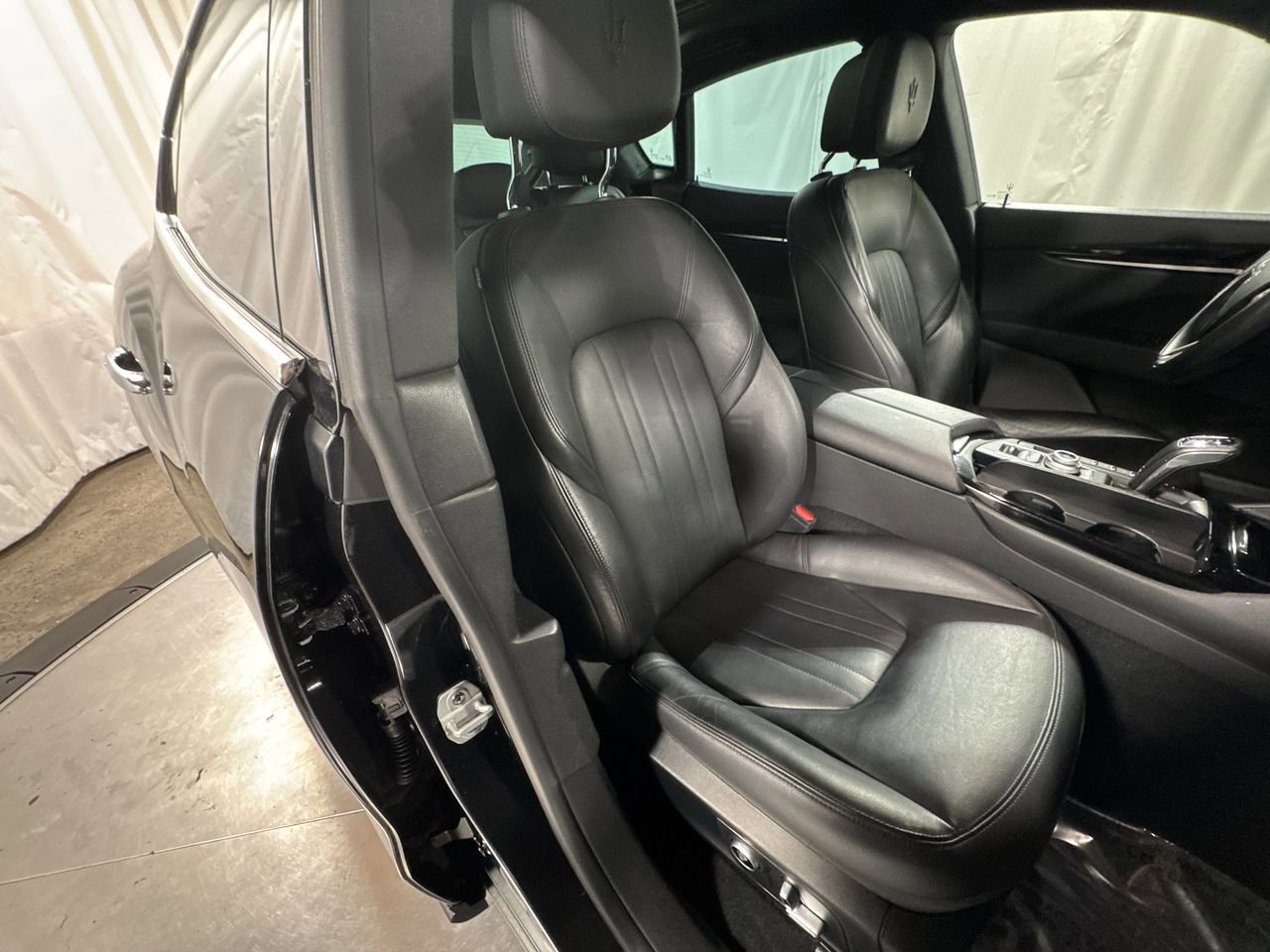 Used 2023 Maserati Levante Modena image 34