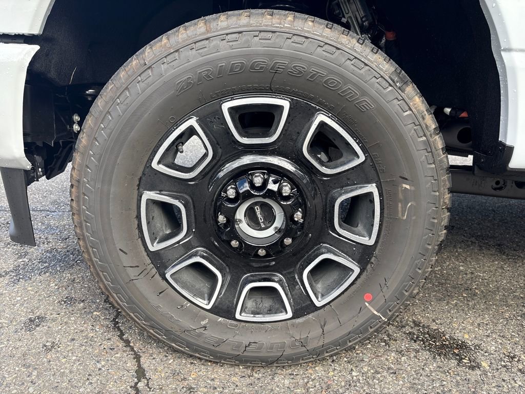 New 2026 Ford F350 4x4 Crew Cab Super Duty image 14