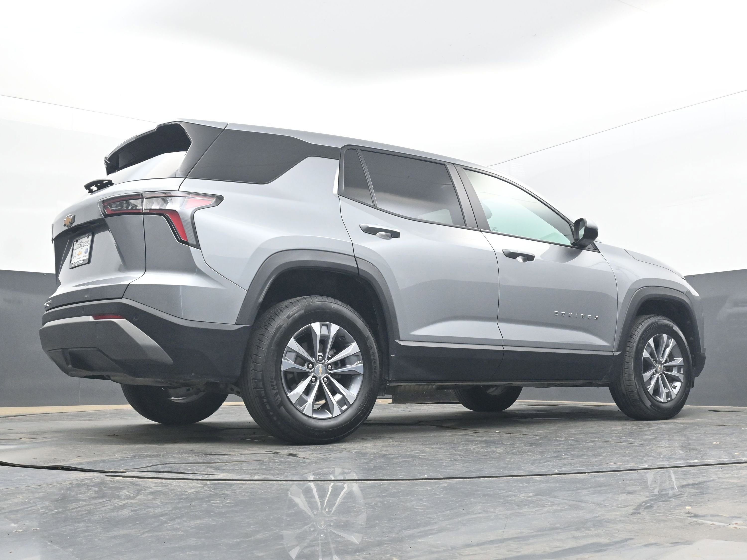 Used 2025 Chevrolet Equinox LT AWD/4WD image 26