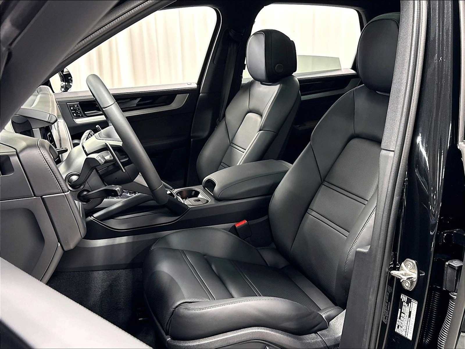 New 2026 Porsche Cayenne AWD/4WD image 5