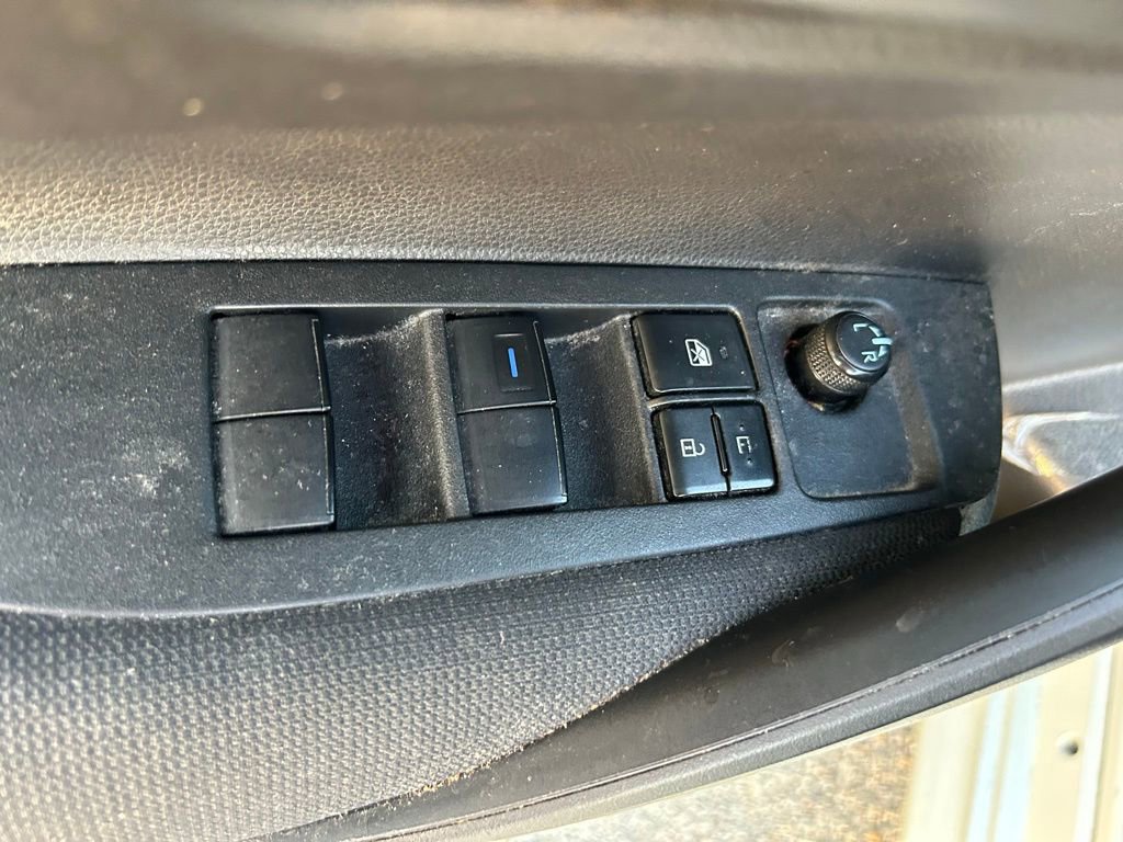 Used 2022 Toyota Corolla LE FWD image 15