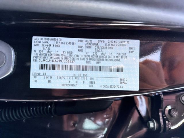 Certified 2023 Lincoln Corsair AWD image 32