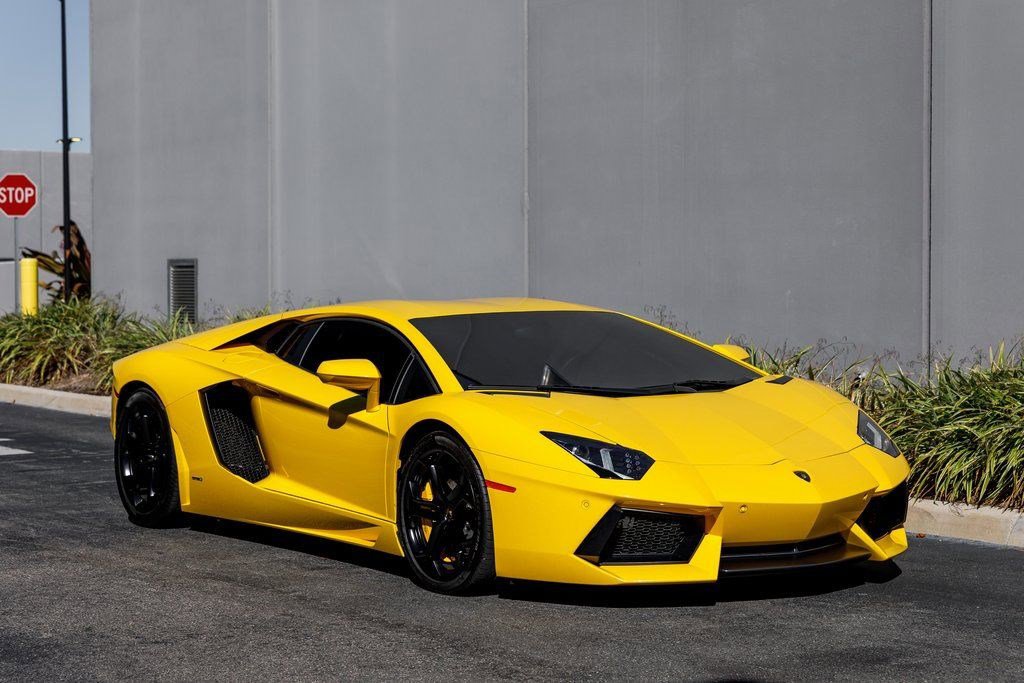 Used 2014 Lamborghini Aventador image 7