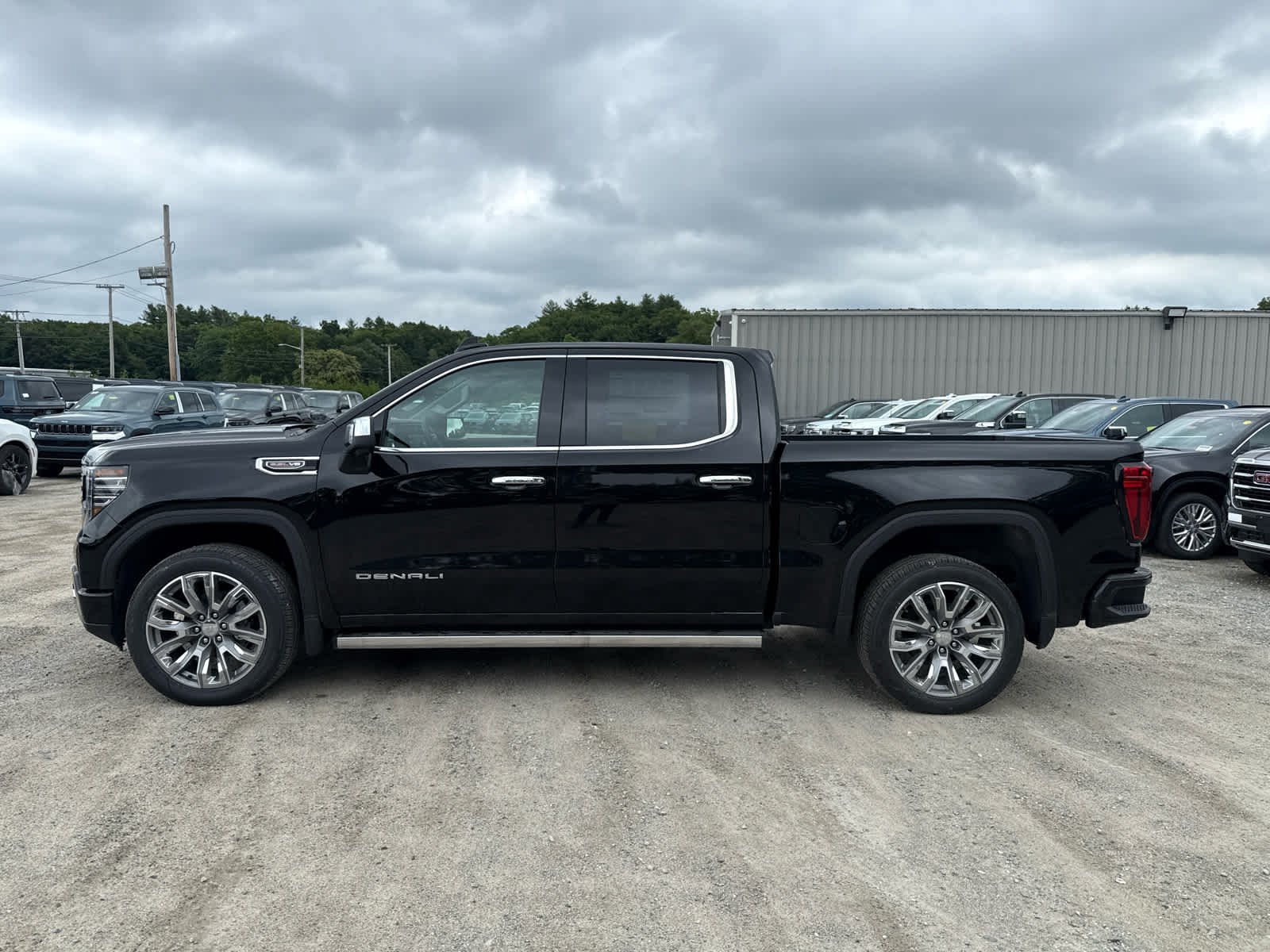 New 2026 GMC Sierra 1500 Denali w/ Denali Reserve Package AWD/4WD image 2