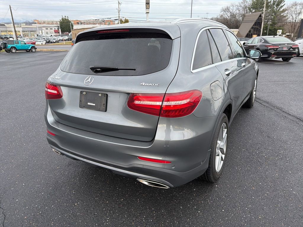 Used 2017 Mercedes-Benz GLC 300 4MATIC image 5