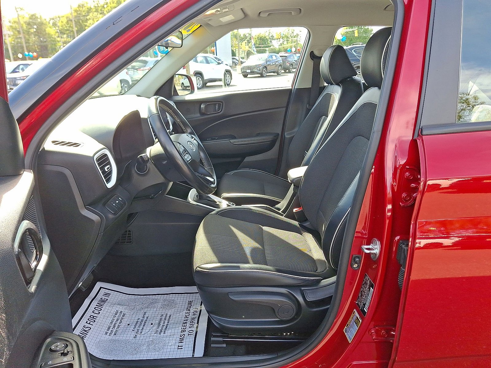 Certified 2022 Hyundai Venue Limited image 17