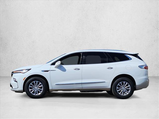 Used 2024 Buick Enclave Essence image 9