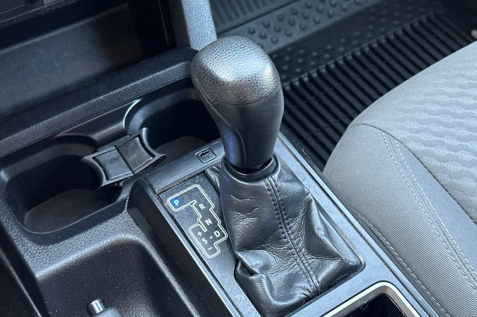 Used 2021 Toyota Tacoma SR w/ SR Convenience Package RWD image 10