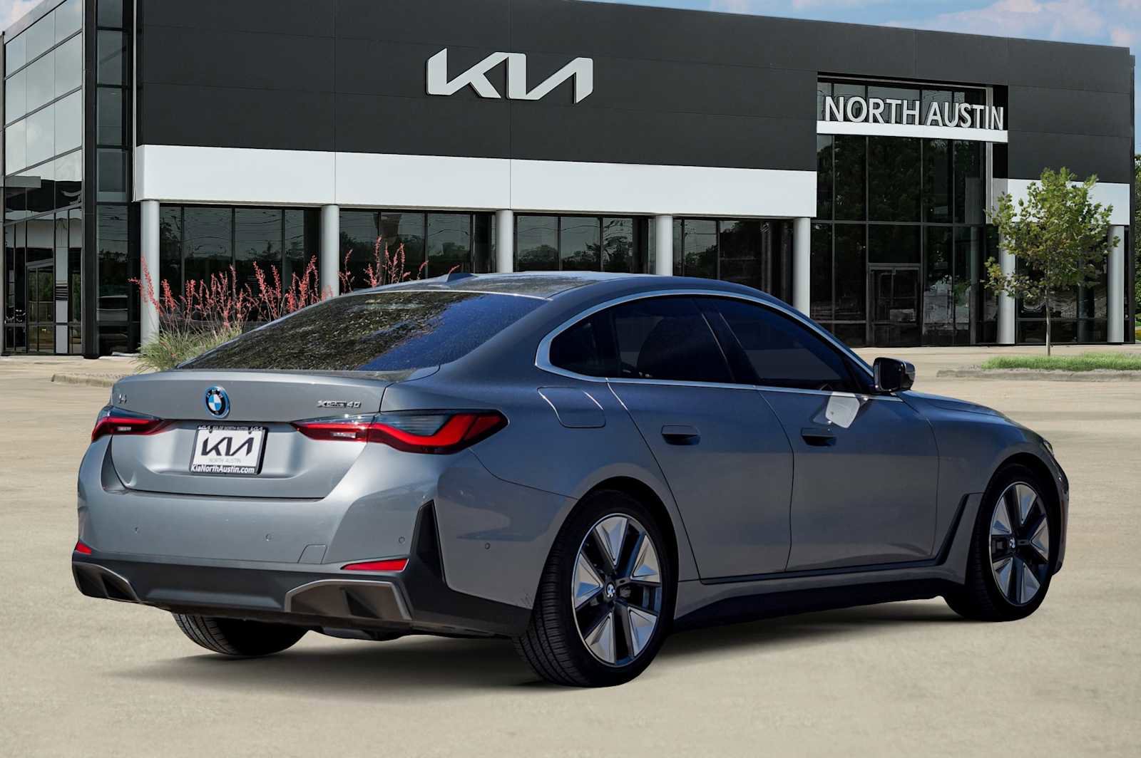 Used 2025 BMW i4 xDrive40i w/ Premium Package image 7