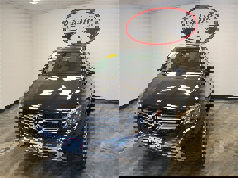 Used 2017 Mercedes-Benz GLC 300 4MATIC image 7