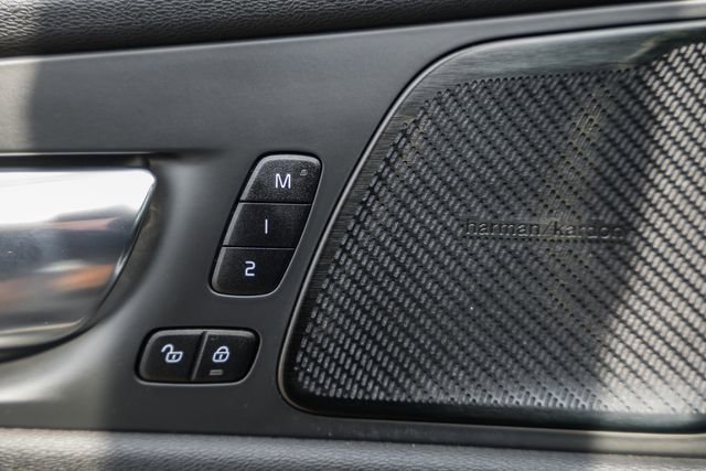 Used 2021 Volvo XC60 T6 R-Design w/ Advanced Package image 39