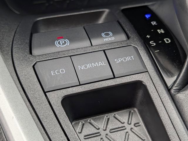 Certified 2025 Toyota RAV4 XLE w/ Convenience Package image 16
